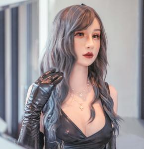 Cherry（副总经理）
Masker，Latex，20年特型变装经验